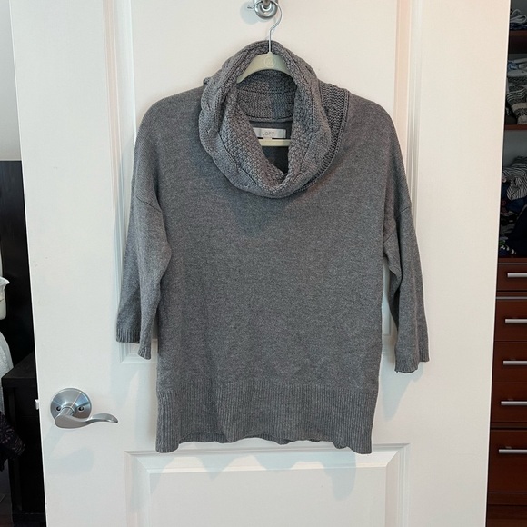 Loft Women's gray cowl neck sweater Size M - Picture 2 of 11